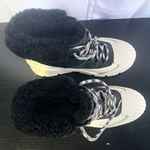 UGG Adiroam Hiker waterproof snow/rain boot (Men's 8.5; women's size 11) - Picture 10 of 10